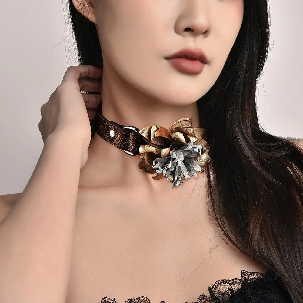 2025枯れた花は自由に組み合わせたり交換したりできます。 女性用本革馬毛首輪は調節可能です