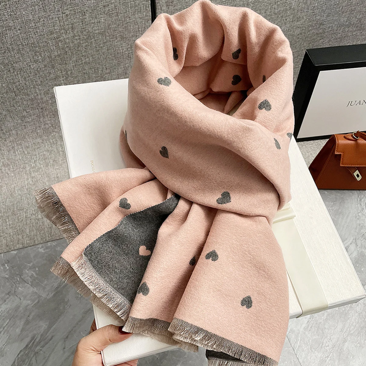 Fashion Sweet Love Color Matching Scarf Autumn and Winter Thickened Shawl Outer Wear Warm Neck Scarf for Traveling or Outdoor