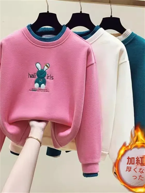 女性のフリース裏地付きルーズフィット厚みのあるハーフハイカラースウェットシャツ秋冬ファッショナブルな韓国スタイルトップス耳カバー付き