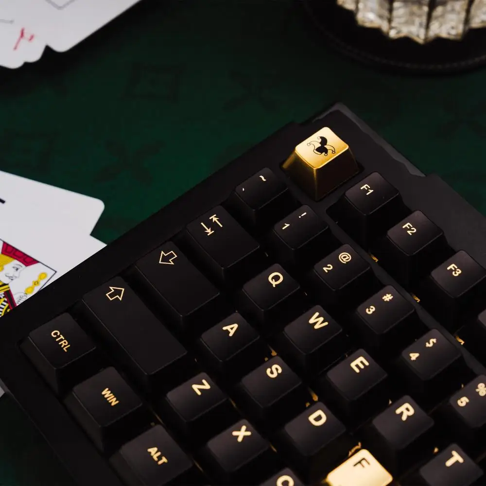

Spade A metal texture personalized creative keycap 68 original PBT mechanical keyboard 87 keys