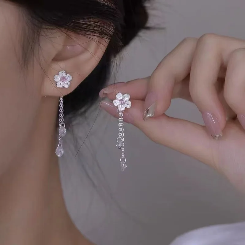 

Серьги-гвоздики из серебра 925 пробы, модные и уникальные, изысканные и простые аксессуары с вишневым цветком, новые элегантные серьги с кисточками f