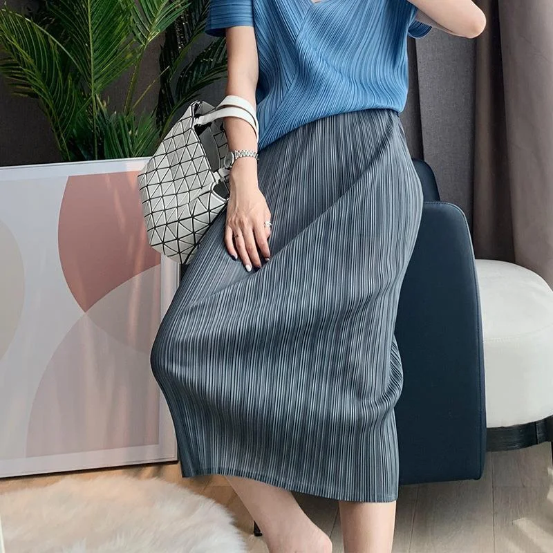 

Women's Basic Pleated Skirt Slim Fit High Waist City Commute Korean Style Back Split Polyester Fiber Midi Skirt 003