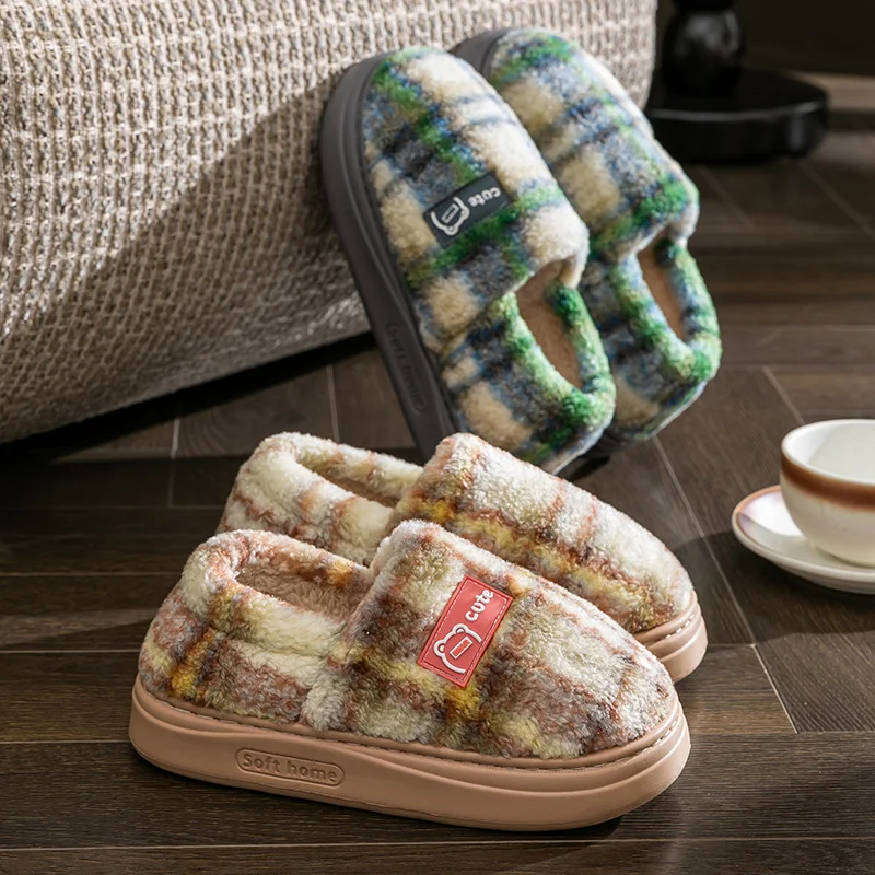 شباشب منزلية داخلية بتصميم جديد لخريف/شتاء مع حشوة من الفرو ونعال سميكة ومضادة للانزلاق وملابس خارجية من القطن #3