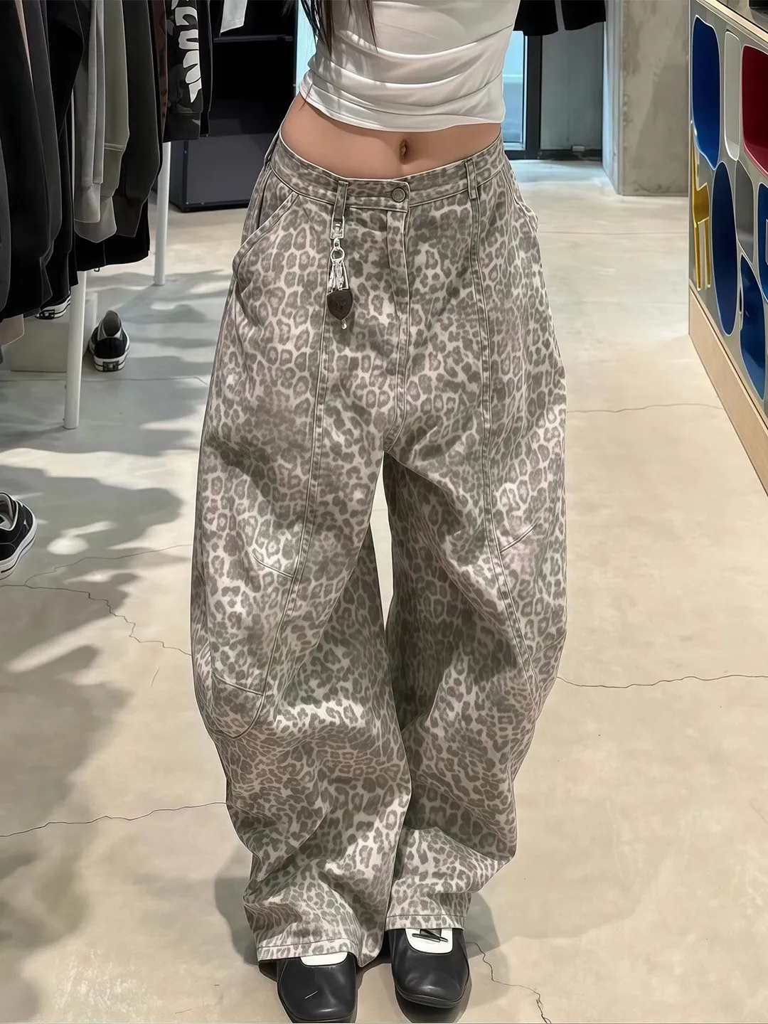 

Retro American Leopard Print Wide Leg Jeans Women Early Autumn Loose Lazy Loose Jeans High Waist Zipper Closure Casual Wear