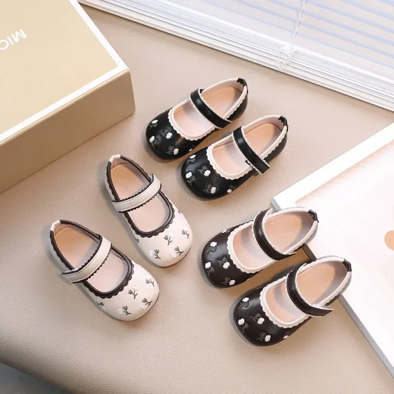 New Baby Girls Leather Shoes Kids Casual Flats Children Retro Embroidery Flowers Sweet Princess Shoes Soft Party Flats Toddler