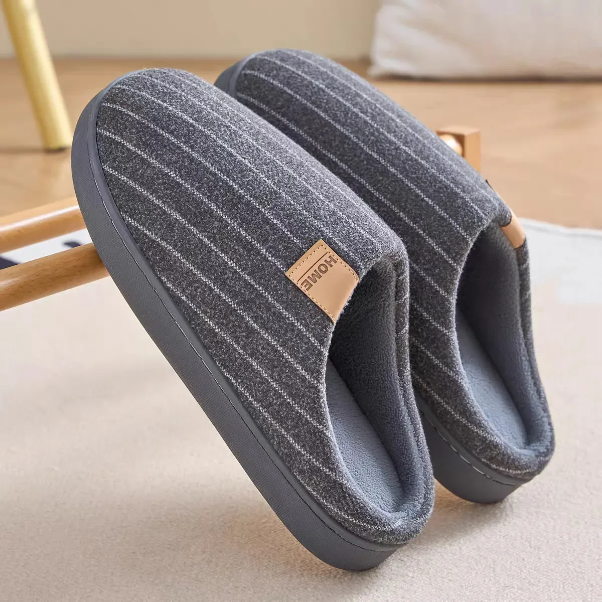 

Новые мужские теплые тапочки, женские зимние меховые туфли на плоской подошве, лаконичные домашние нескользящие удобные плюшевые шлепанцы для пар, домашняя хлопковая обувь на мягкой подошве