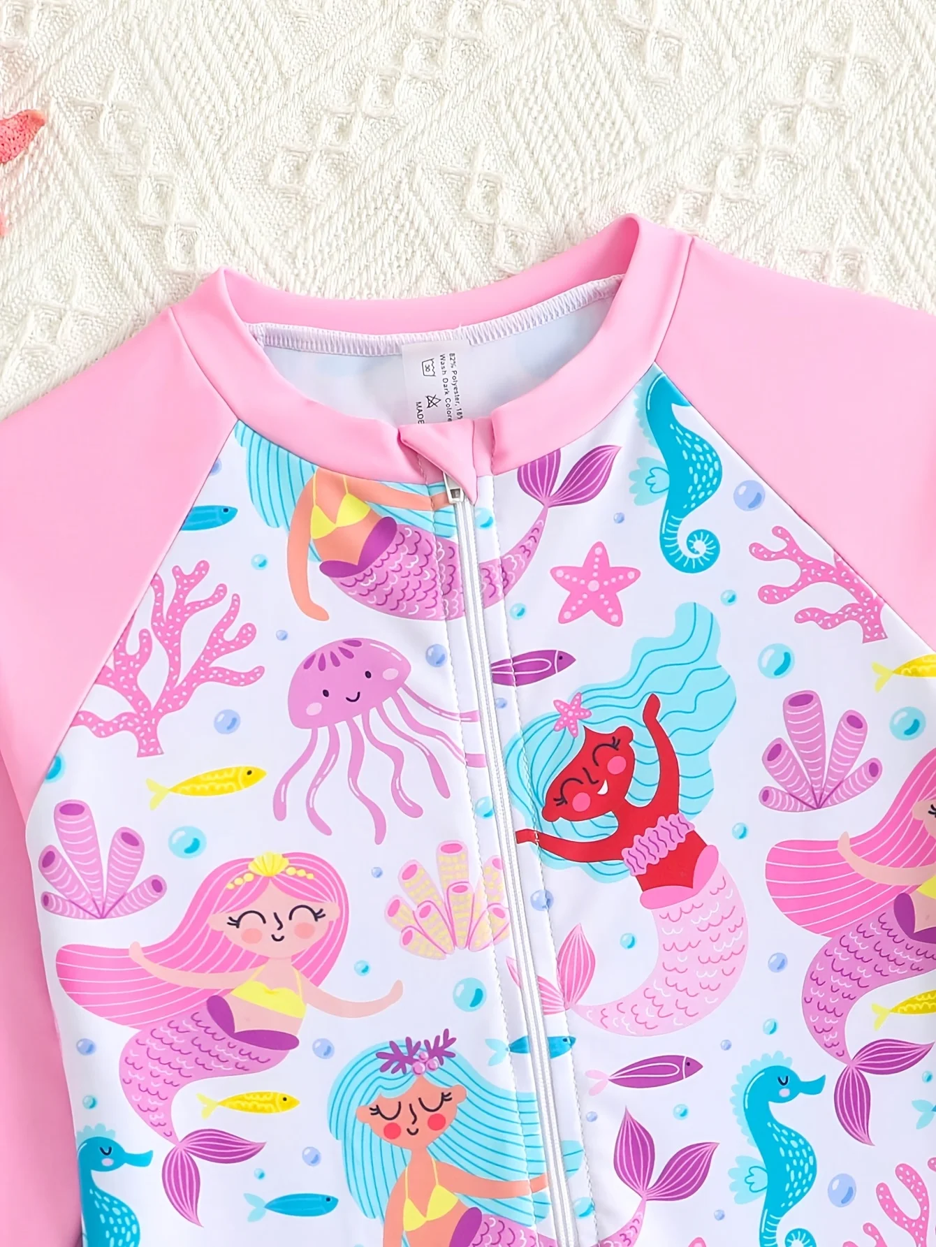 Girls' Cute Ocean Mermaid Princess All-Over Print Casual Fashion Swimwear Pink Long-Sleeved + Cartoon Print One-Piece Swimsuit Suitable for 4-8 Year Old Children for Beach and Seaside Leisure Vacations view 3