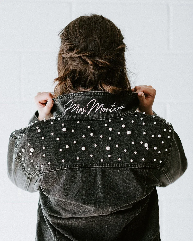 Custom Bridal Denim Jacket Personalized Denim Jacket Mrs Bride Jean Jacket Wedding Party Dressing Denim Pearl Jackets Bridesmaid