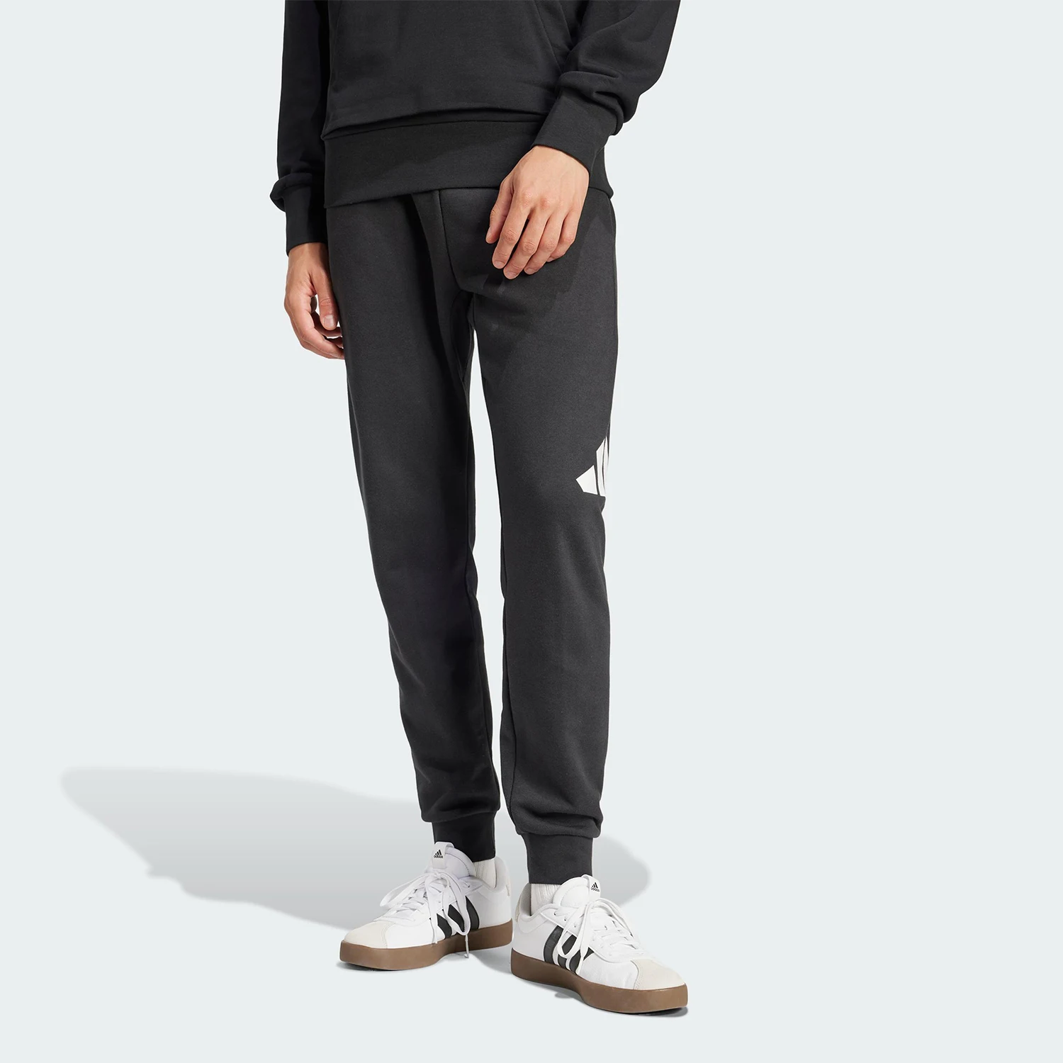 

Adidas genuine New Men's Knit Classic Cuffed Sports Pants IN6163