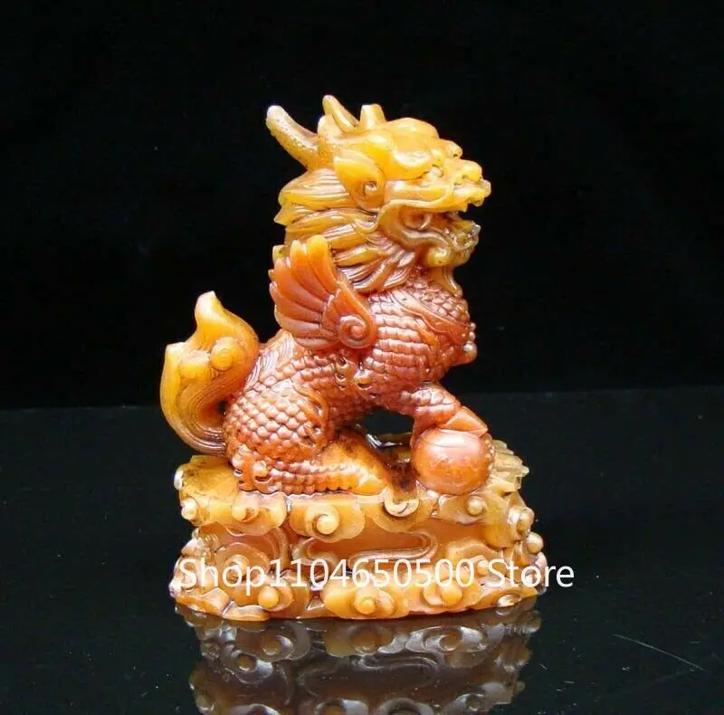 

Chinese Shoushan Stone Jade Handmade Carved Statue Exquisite Lion