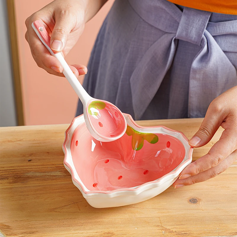 Kawaii Strawberry Hearts Bowl Cute Ceramic Noodle Fruit Breakfast Salad Rice Dessert Decorative Bowl Korean Kitchen Tableware