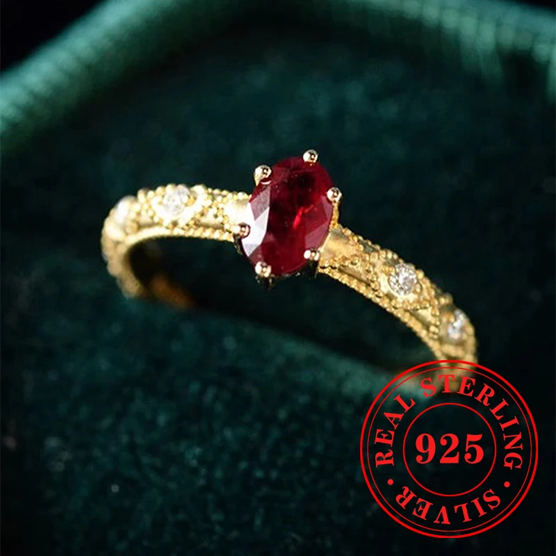 Huitan – bagues de luxe en argent Sterling 925 pour femmes, avec rubis ovale rouge CZ, accessoires de couleur or Noble, bijoux de fiançailles à breloques