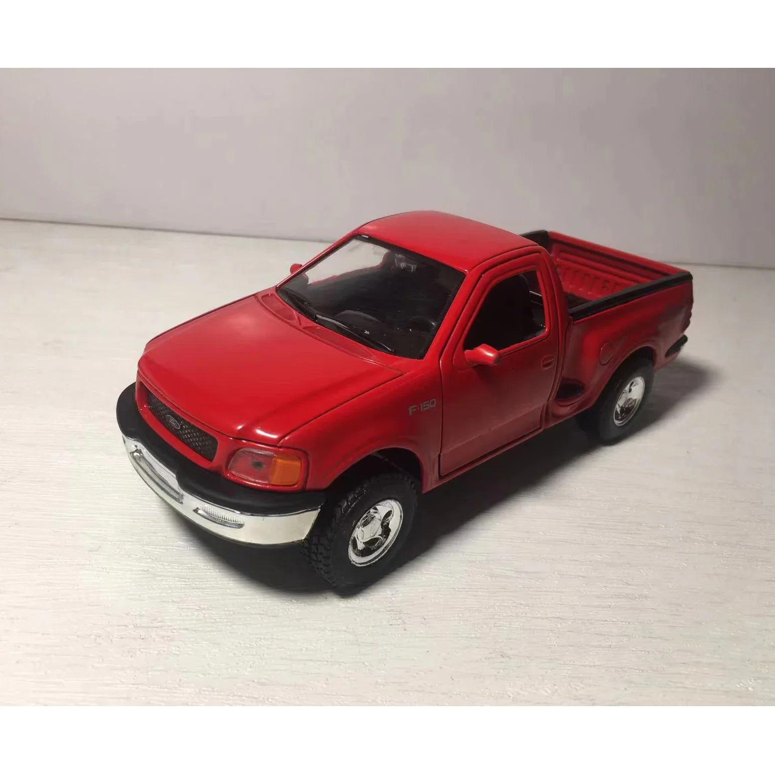 WELLY Flawed Alloy Car Model 1998 Ford F-150 Pickup Metal Toy