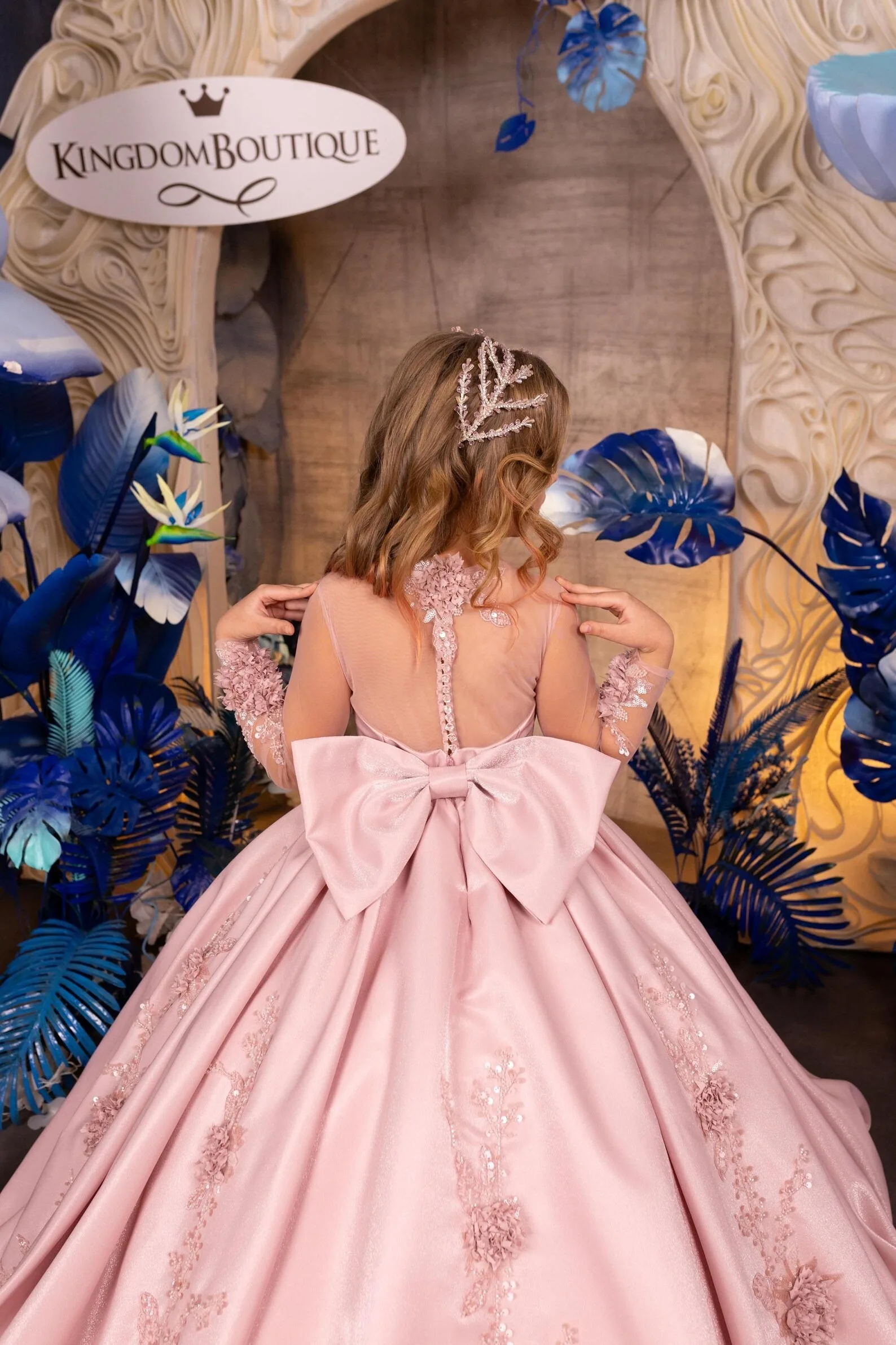Custom Luxury Flower Girl Dress Wedding Gown Birthday Party Pageant Catwalk Long Sleeve Satin Embroidered Ball Gown فساتين اطفال