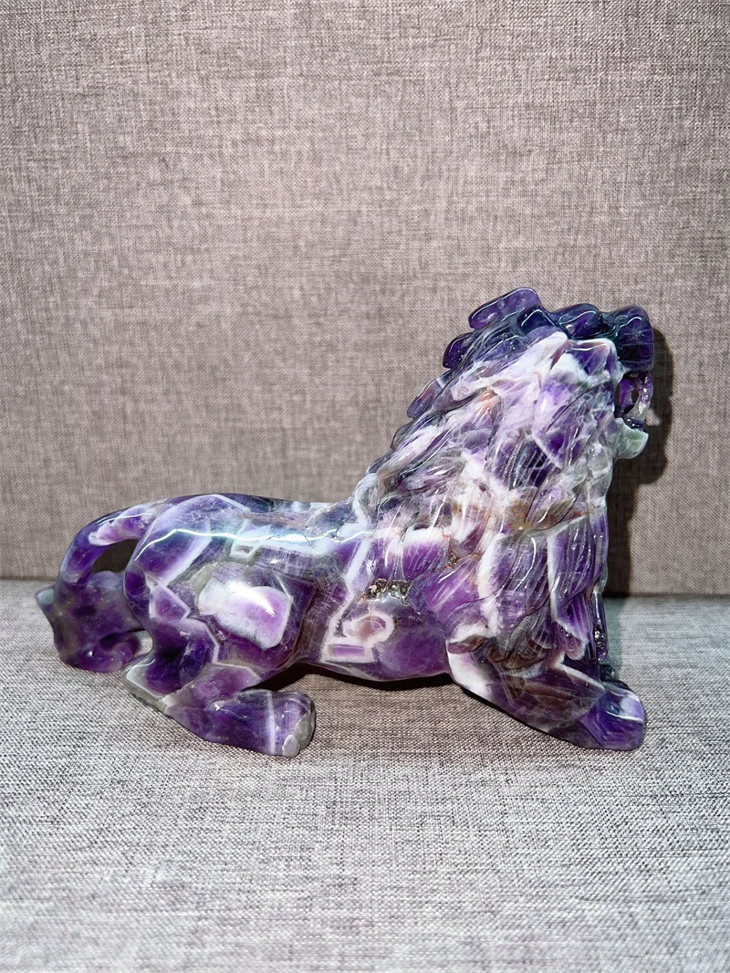 Natural Dream Amethyst Lion Free Form  Slab Crystal Mineral Madagascar Healing Palm Workmanship Ornament Carving Chip