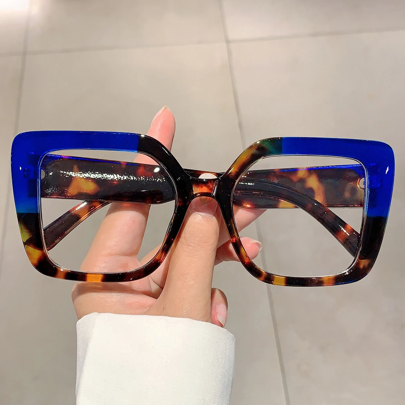 GM LUMIAS نظارات مربعة كبيرة الحجم 2025 جديدة عتيقة متعددة الألوان حافة نظارات نسائية تصميم عصري إطارات بصرية غير وصفة طبية