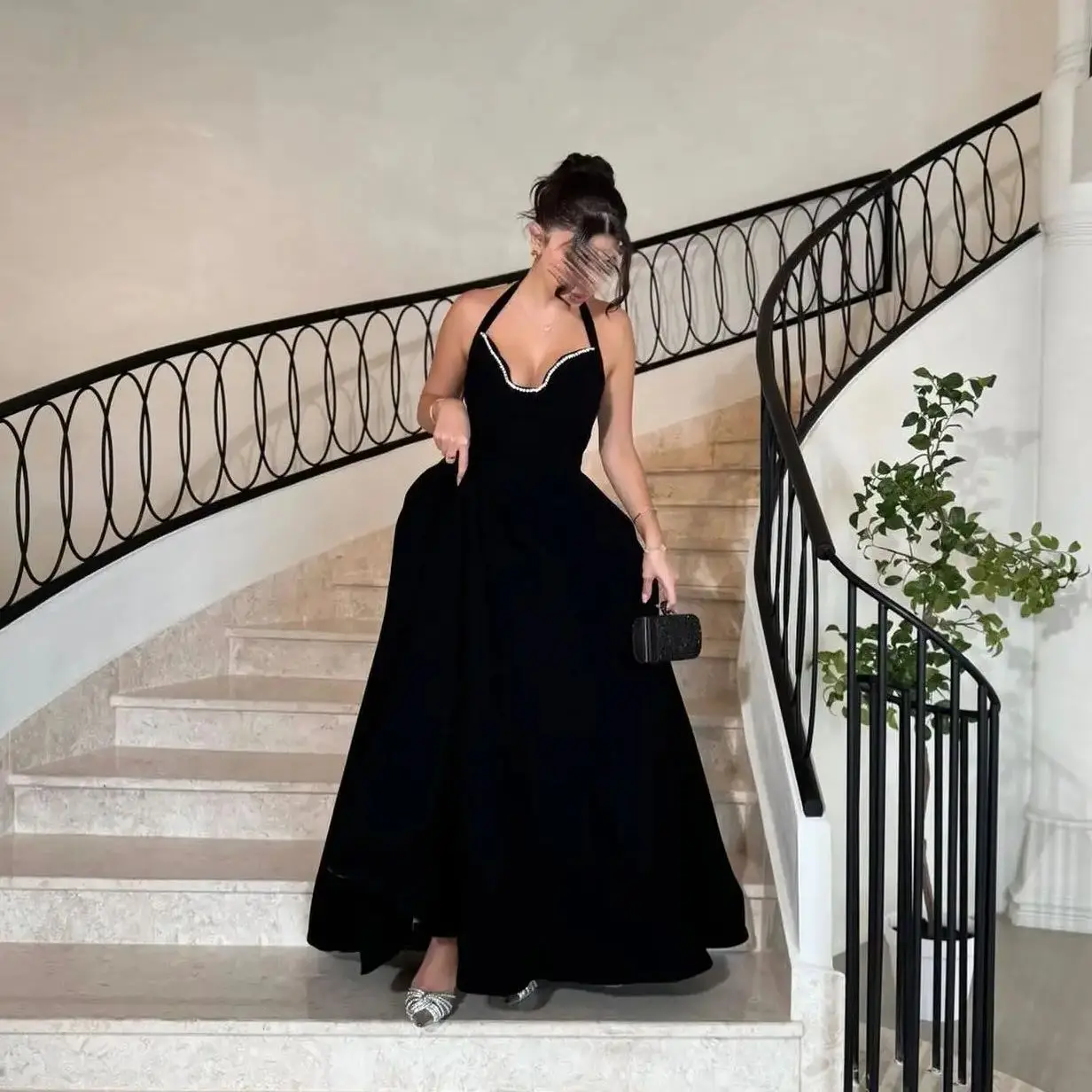 Aenyrst Elegant Black Beaded Prom Gown Women Halter Neck Party Evening Dress Floor Length customized Special Occasion Dresses