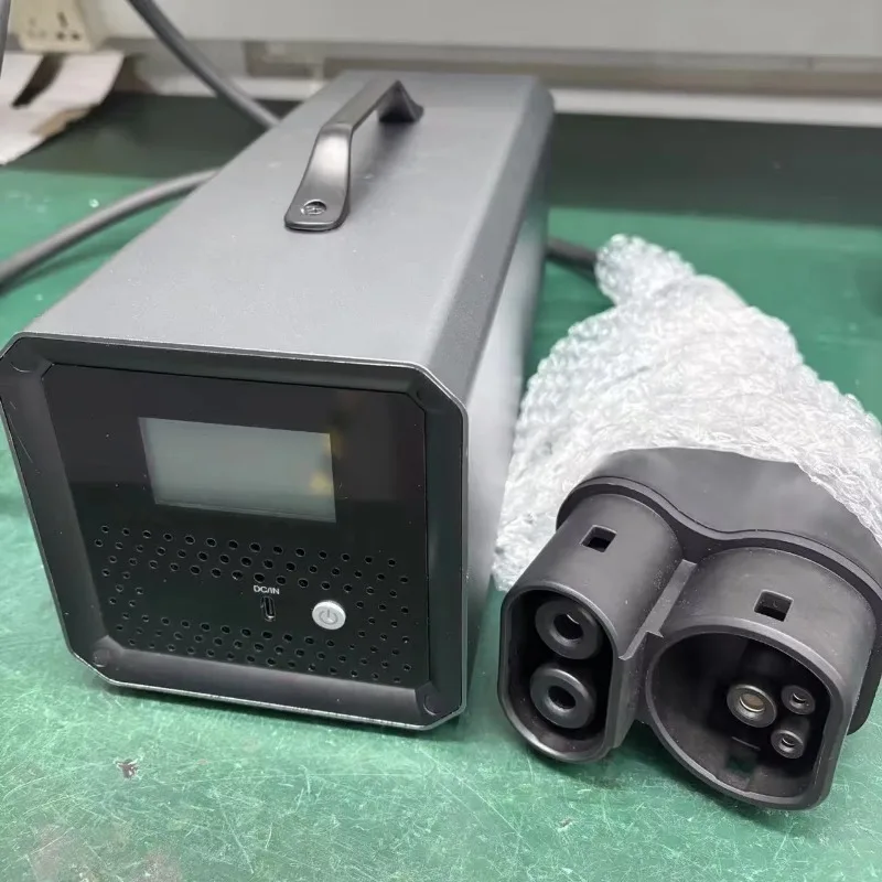 Portable 3.5kW EV Discharger V2L Adapter NACS CCS1 CCS2 EU Type F Socket Vehicle to Load Power Outlet for Electric Vehicles CE