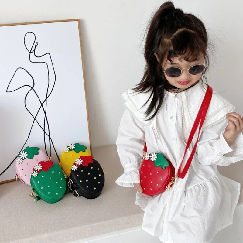 Lovely Children's Strawberry Crossbody Bags Cute Baby Accessories Shoulder Bag Fashion PU Leather Girls Rivet Coin Purse Handbag