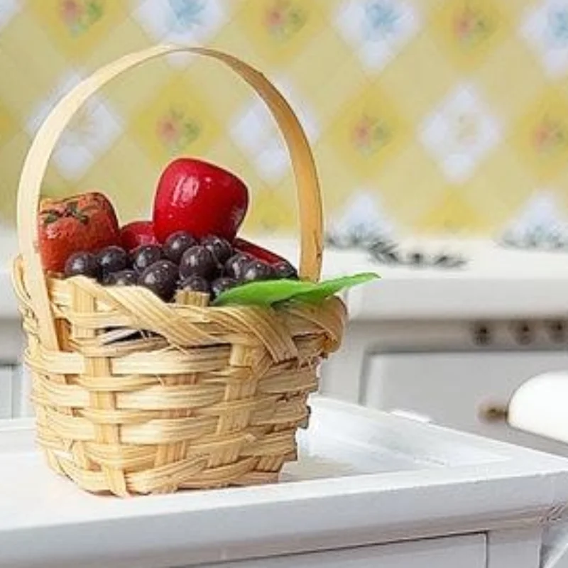 

1Pcs 1: 12 Dollhouse White Wooden Meal Driver Cart Model Simulation Handcart Ornament Doll House Restaurant Scene Accessories