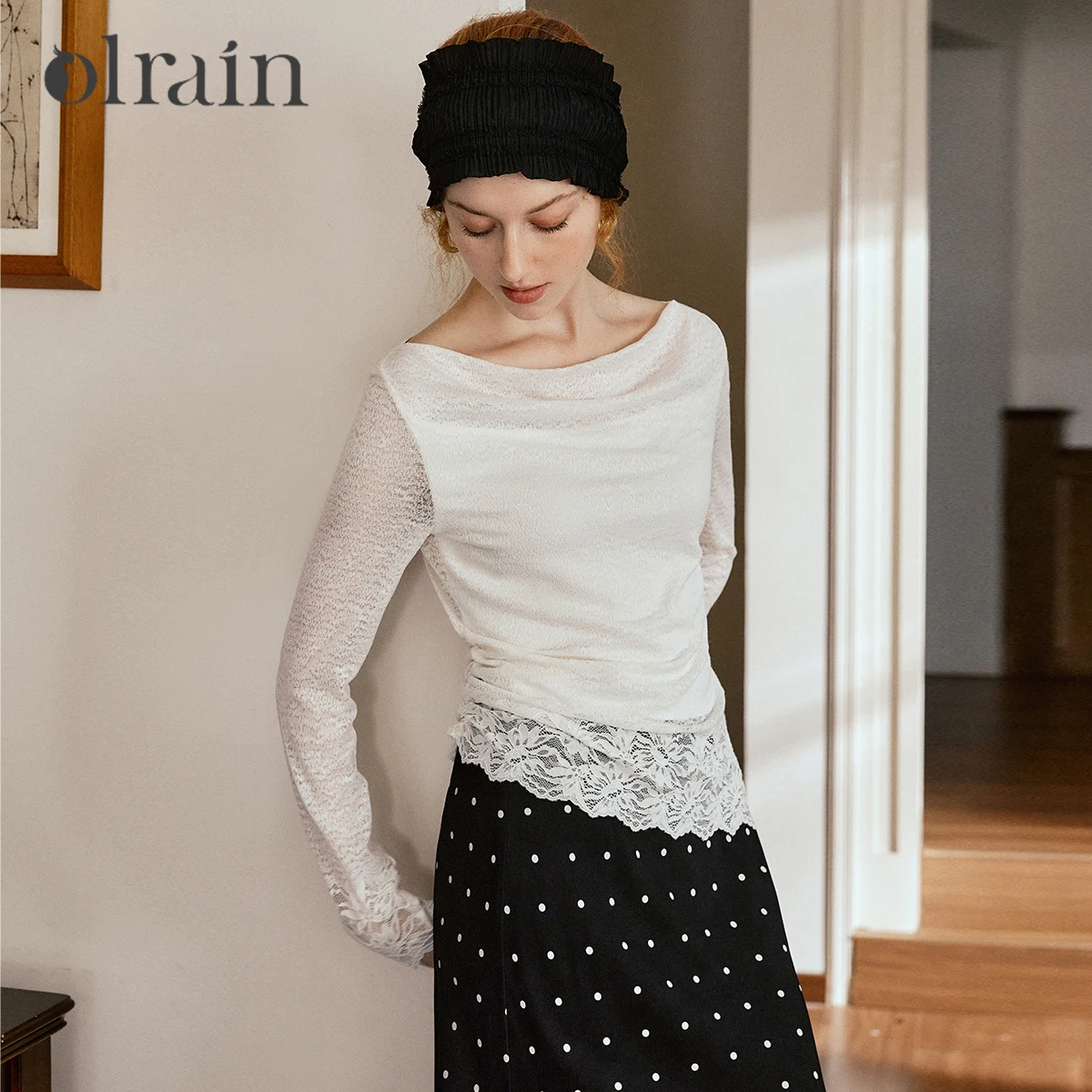 

OLrain French Ladies Lace Knitted Pullover Women Slim-fitting Swinging Neck Tee Shirt 2025 Autumn Long Sleeve Tops O57QX000919