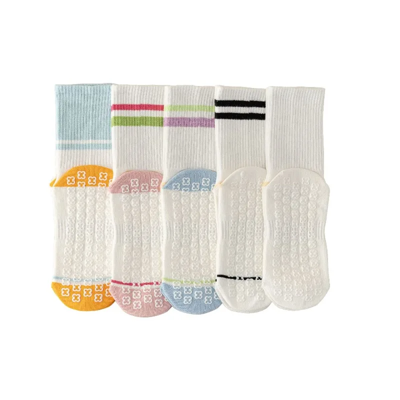 1/5 Pairs اليوغا بيلاتيس امتصاص الصدمات سيليكون المضادة للانزلاق الرياضة منتصف جوارب أنبوبية اللون حجب امتصاص العرق جوارب أنبوبية طويلة