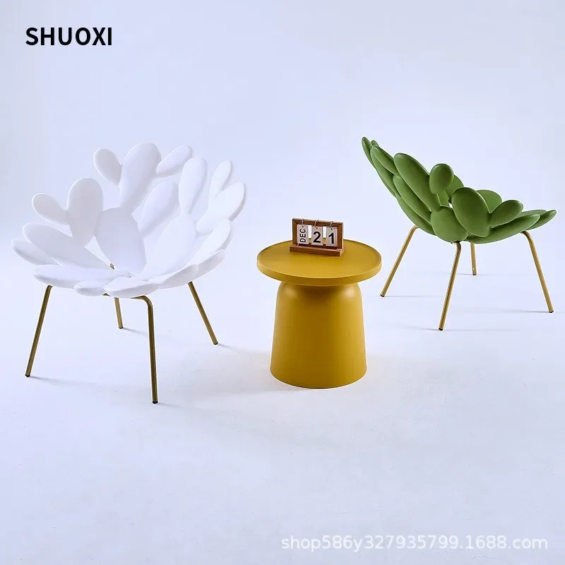 Sillón individual con pétalos de cactus