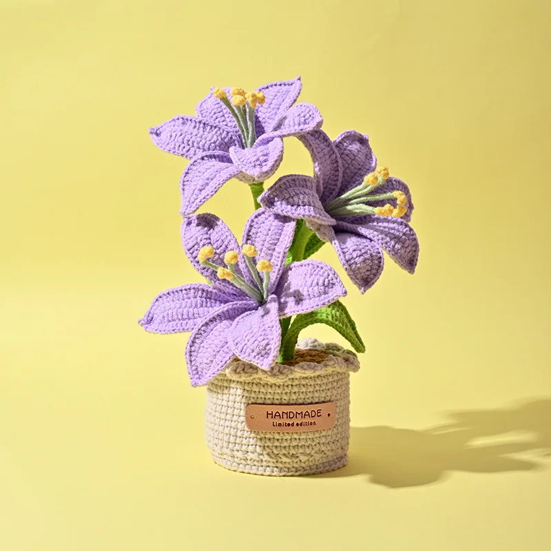 Handgestrickter Schmetterlings-Orchideen-Topf, kreative künstliche Blume im Topf, gehäkelte Pflanze, Deko für Schreibtisch und Bücherregal, Geschenk – Detail 6