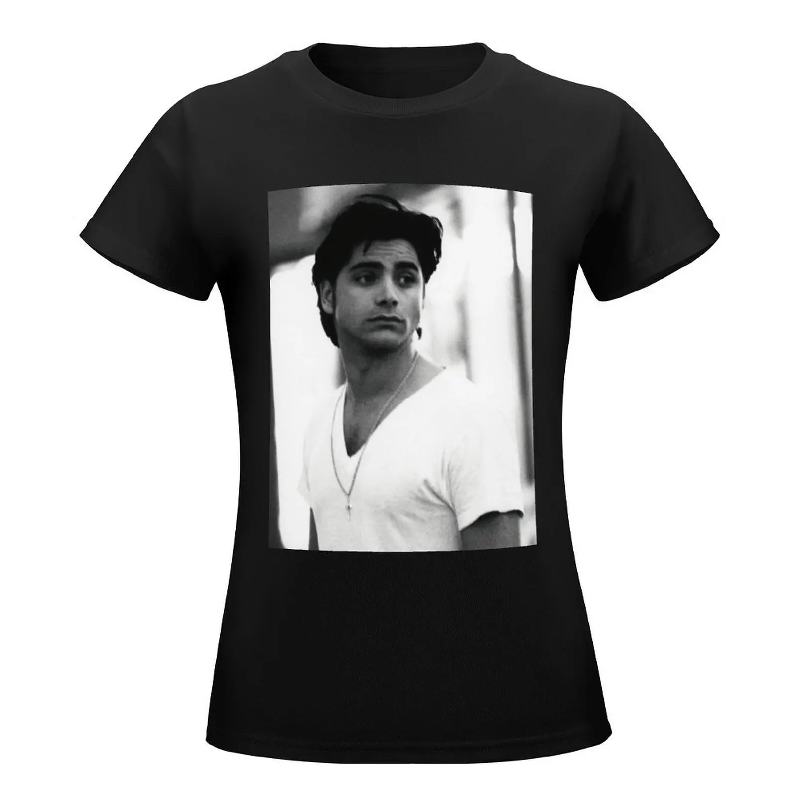 T-Shirt Classique à Manches Courtes pour Femme, Vêtement Mignon, avec Personnage de Dessin Animé John Stamos