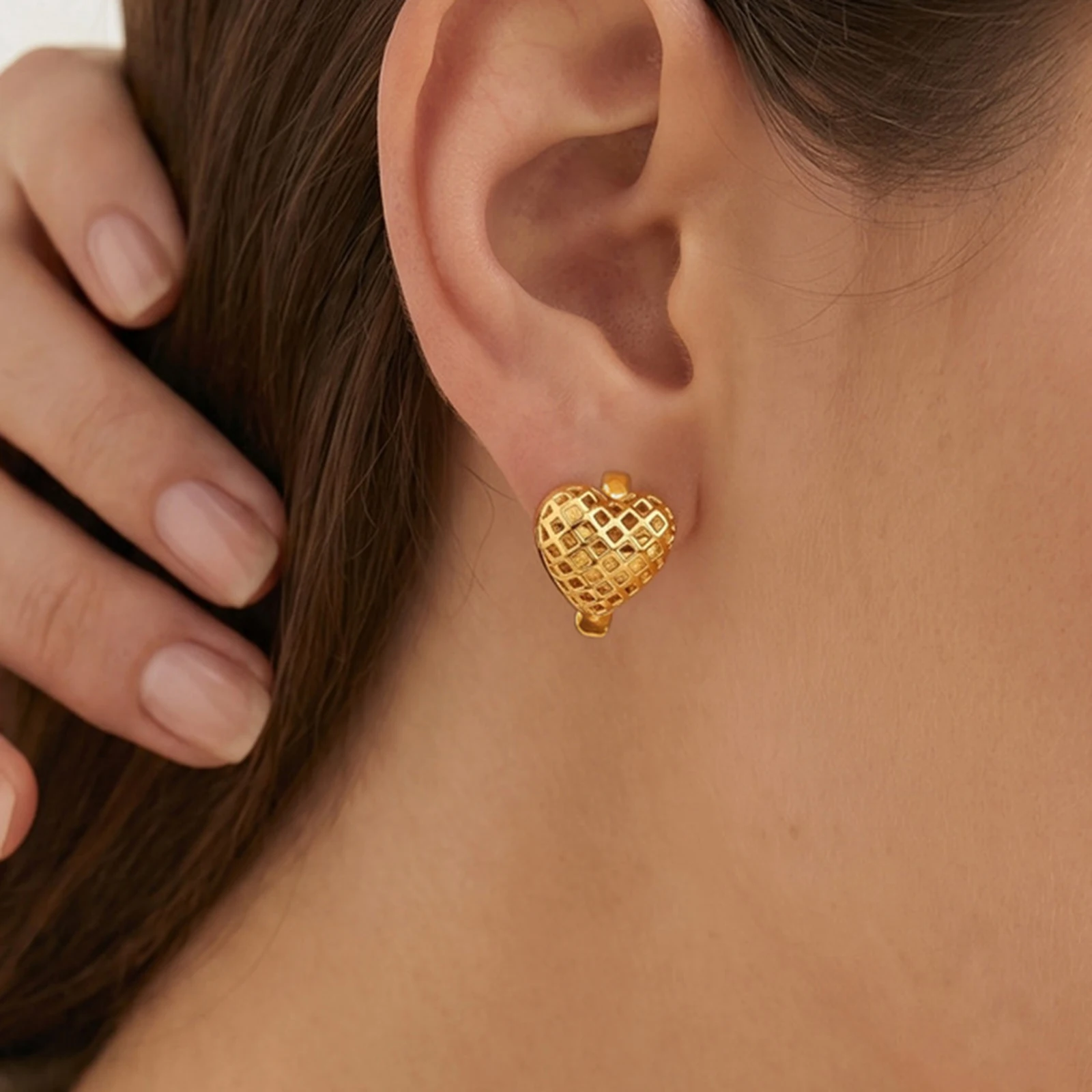 18K Gold Plated Hollow 3D Puffy Heart Huggie Hoop Earrings, Minimalist Statement Earrings, Vintage Jewelry Gift
