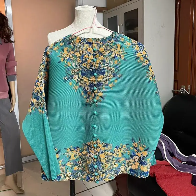 Series Pleats 2025 Spring New Printed Cardigan Buckle Temperament Casual Versatile Fashion Jacket Women's Short