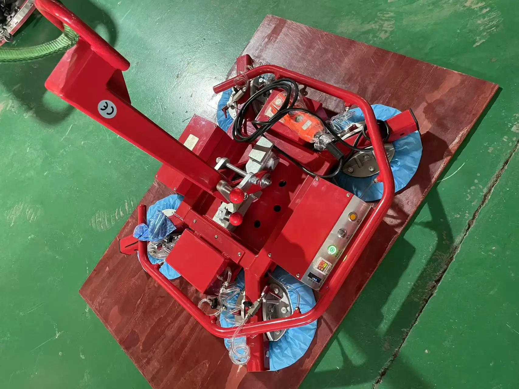 Glass Suction Lifter for Commercial and Residential Window Installation with High Stability and Adjustable Arms