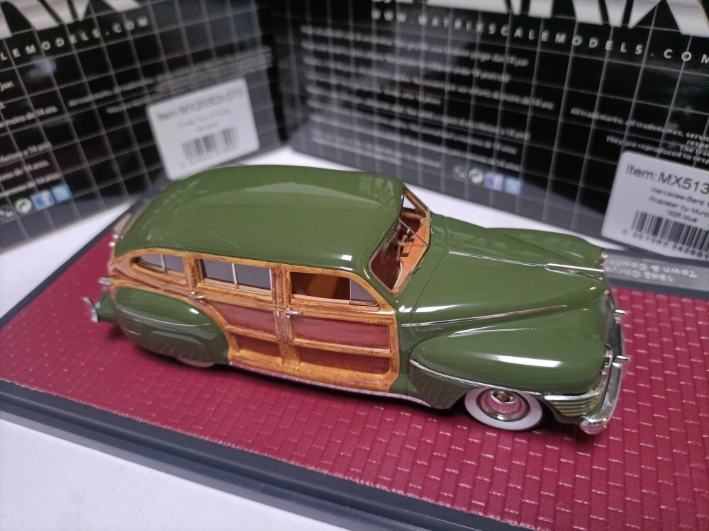 Matrix 1:43 Chrysler Town & Country Wagon 1942 Vintage Car Simulation Limited Edition Resin Metal Static Car Model Toy Gift