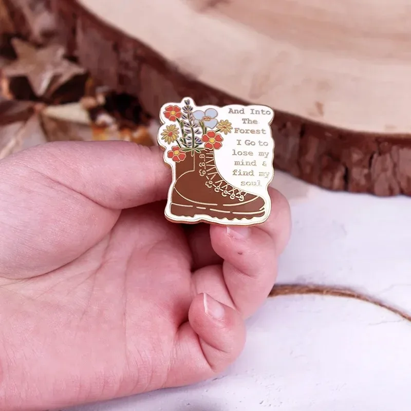 رائعة خليط النبات نمط دبابيس معدنية المينا بروك الإنجليزية الاقتباسات الفنون شارة التلبيب الرجال النساء هدايا مجوهرات الأزياء