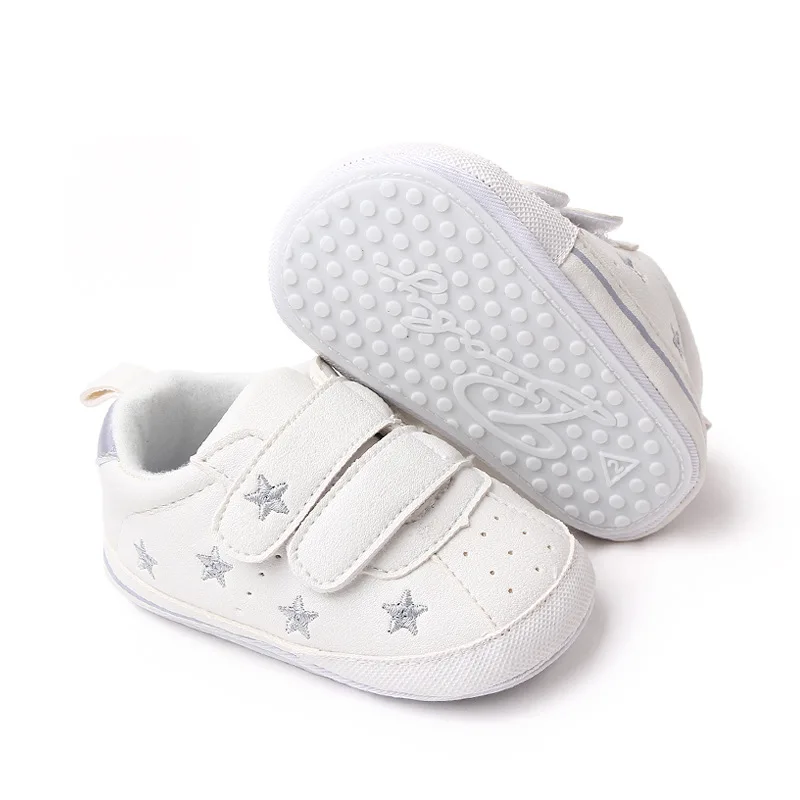 Meninos e meninas adoram estrelas sapatos de caminhada com sola macia, fundo de borracha, antiderrapante, raso, casual, bebê, primavera, outono