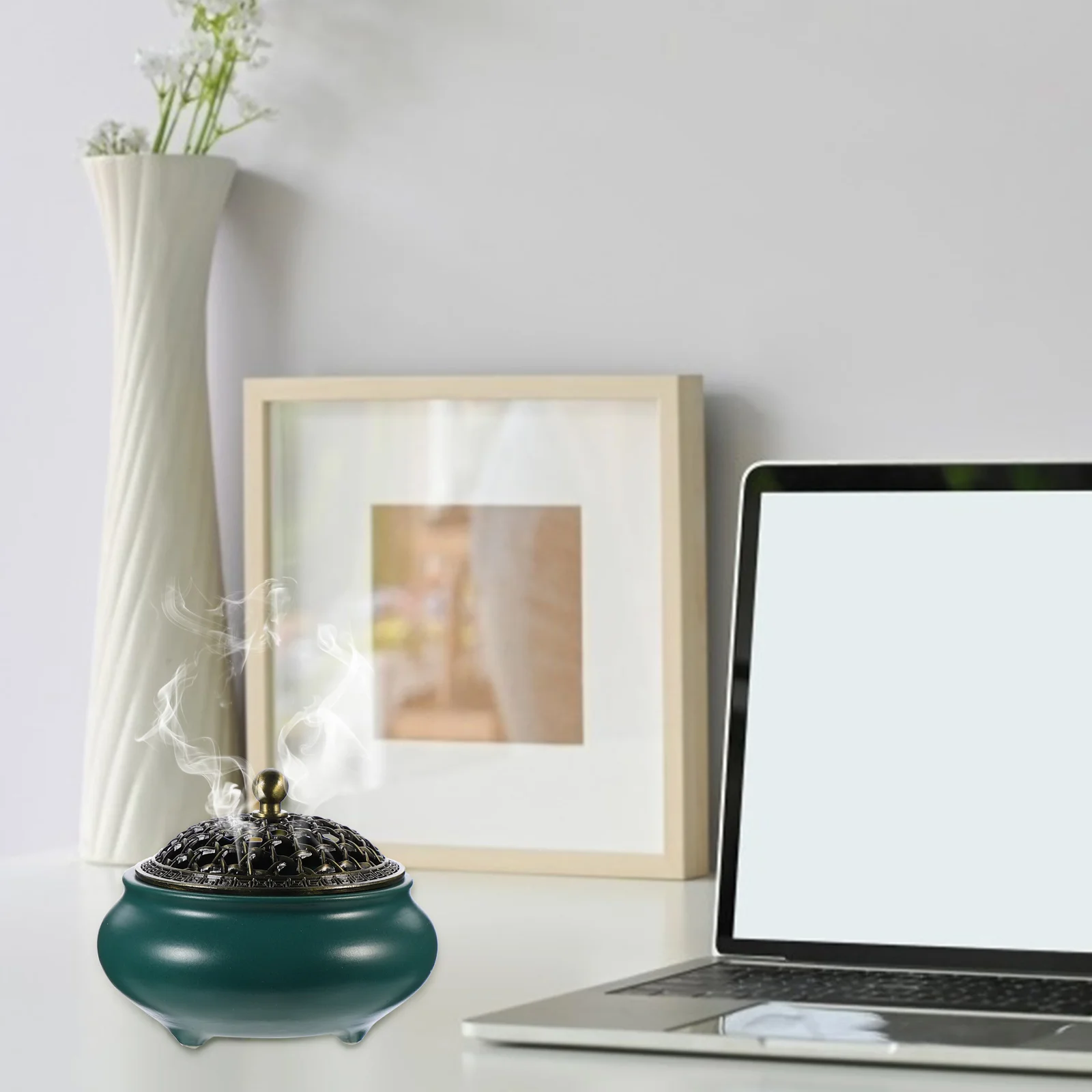 

1Pcs Ceramic Incense Burner Warm Comfortable Atmosphere Desktop Ornament Aromatherapy Decoration for Living Room Bedroom