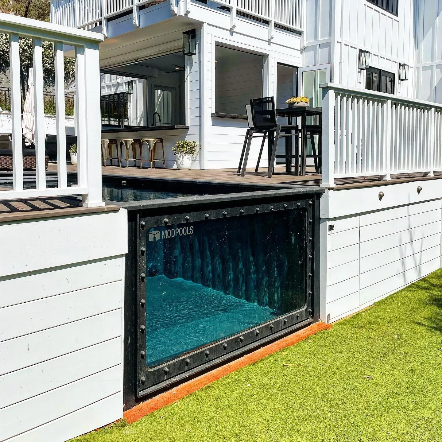 Maßgeschneiderter kleiner Versandbehälter für Schwimmbäder, kommerzielles Fiberglas-FRP mit strapazierfähigem PVC-Material für den Einsatz im Hinterhof im Freien