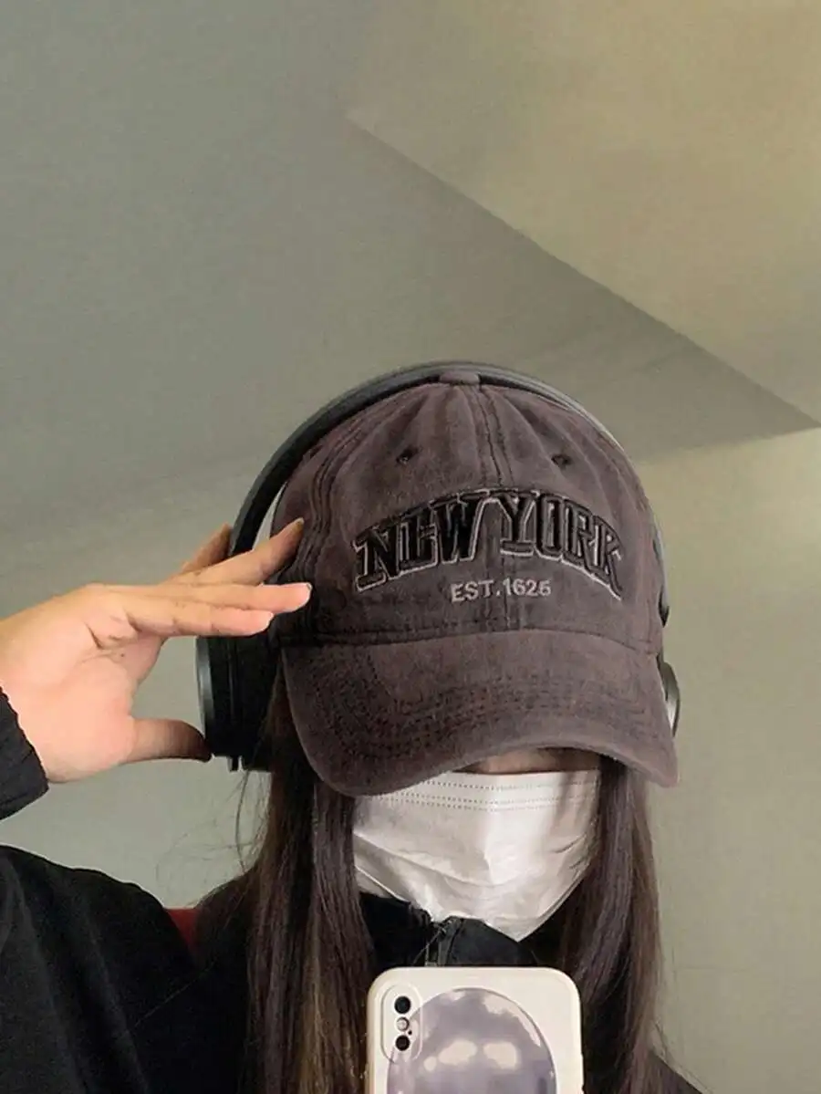 

Washed Cotton Baseball Cap With Embroidered New York Lettering Adjustable Casual Sun Protection Hat For Adults