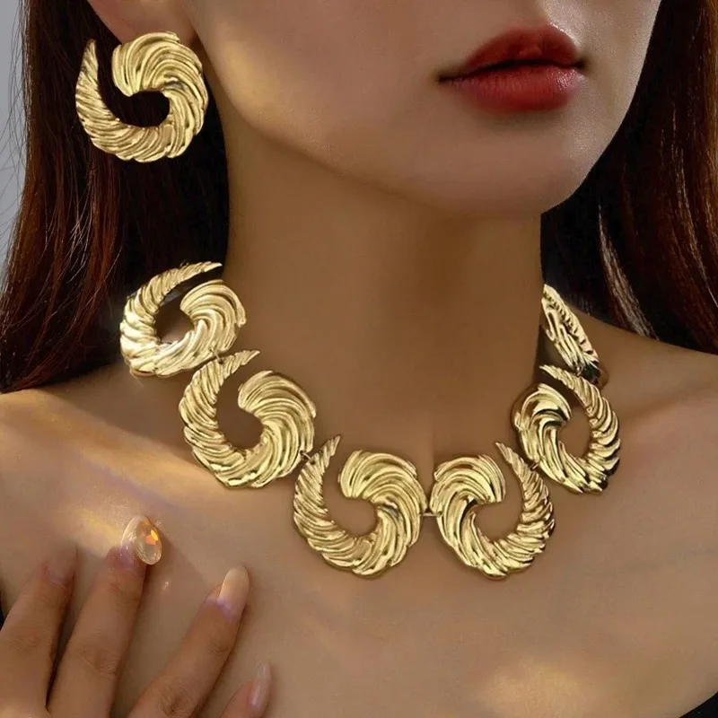 3PC/Set Women's Large round Earrings And Collar Necklace Set Exaggerated PU Rope Chain Metal Geometric Pendant Jewelry image 6
