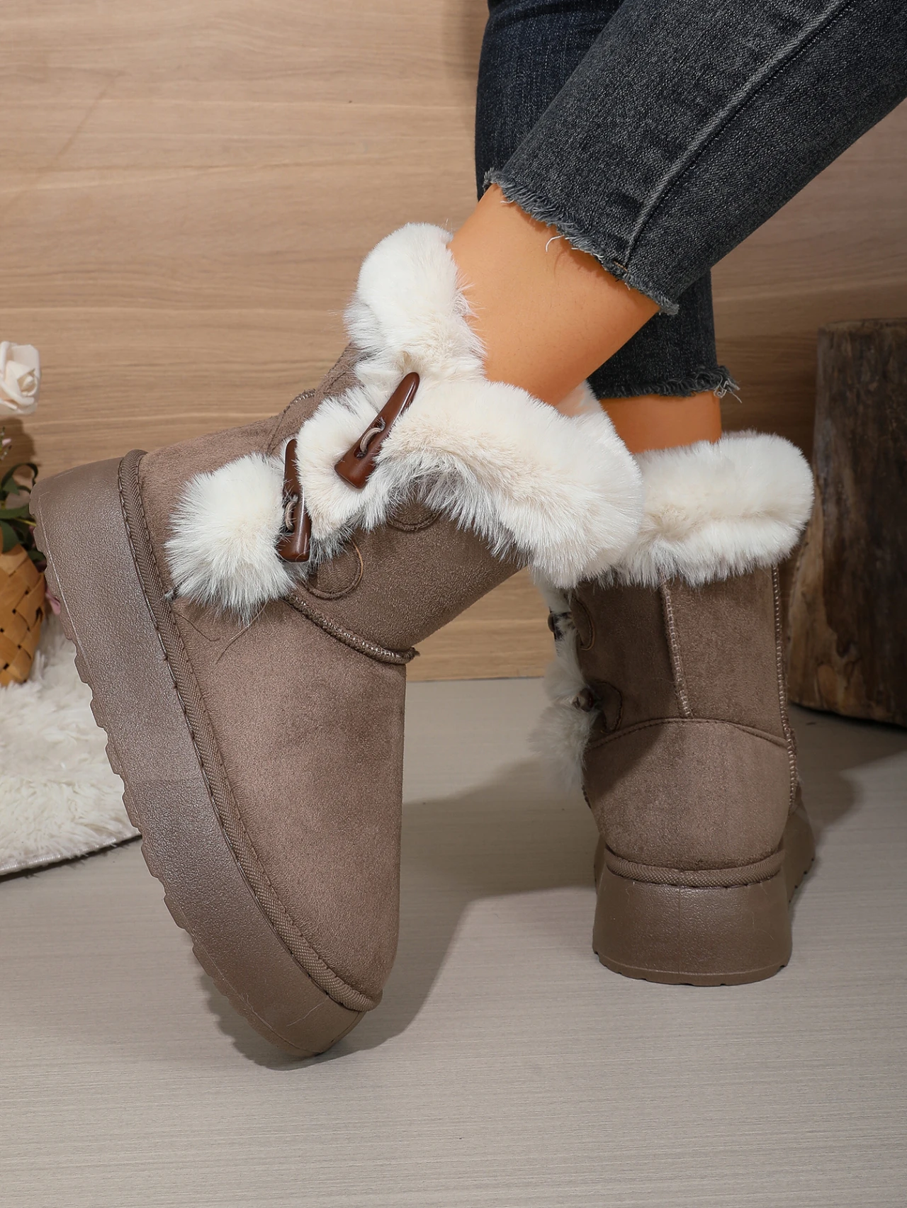 2026 Winter Neuer Stil Bequeme Modische Bestseller Runde Zehenkappe Elegante Lässige Schneestiefel Samt Dickbesohlte Damenstiefel – Detail 4