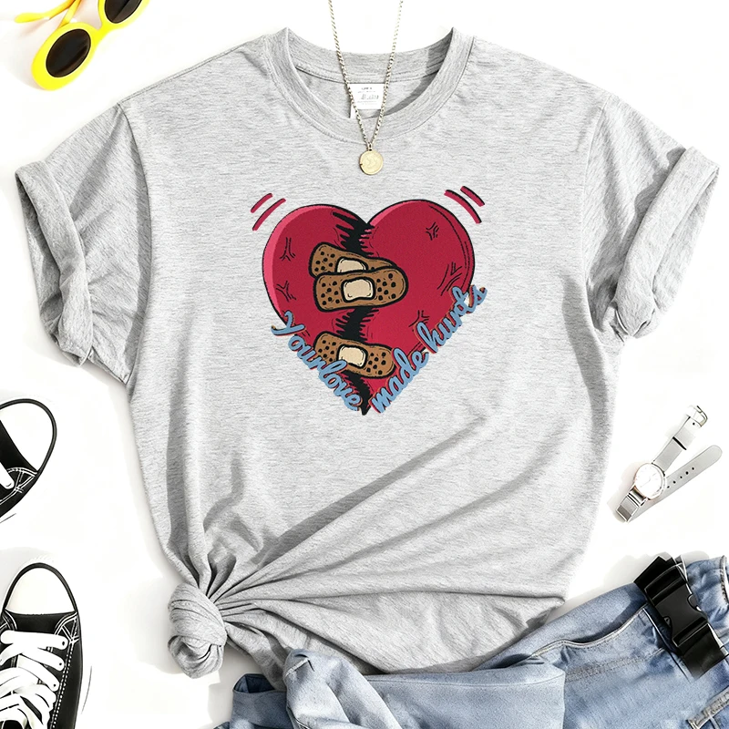 傷ついた心を癒す愛は傷をつける 100% コットン Tシャツ レディース ジョーク ユーモア サマーTシャツ オーバーサイズ カジュアル服 メンズ ストリートウェア