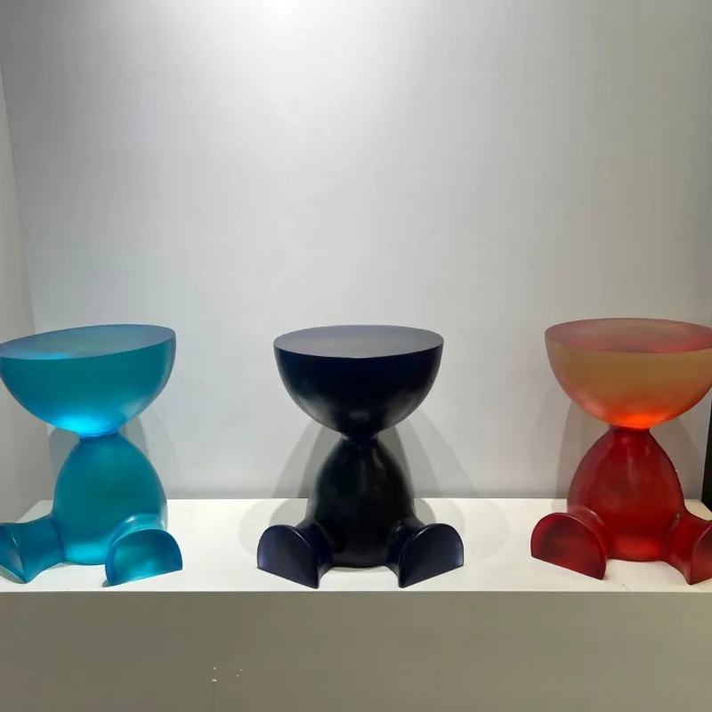 

Modern Simple Transparent Epoxy Internet celebrity Violence Bear Seat Stool Sculpture Furniture Wine Cabinet Decorative Ornament