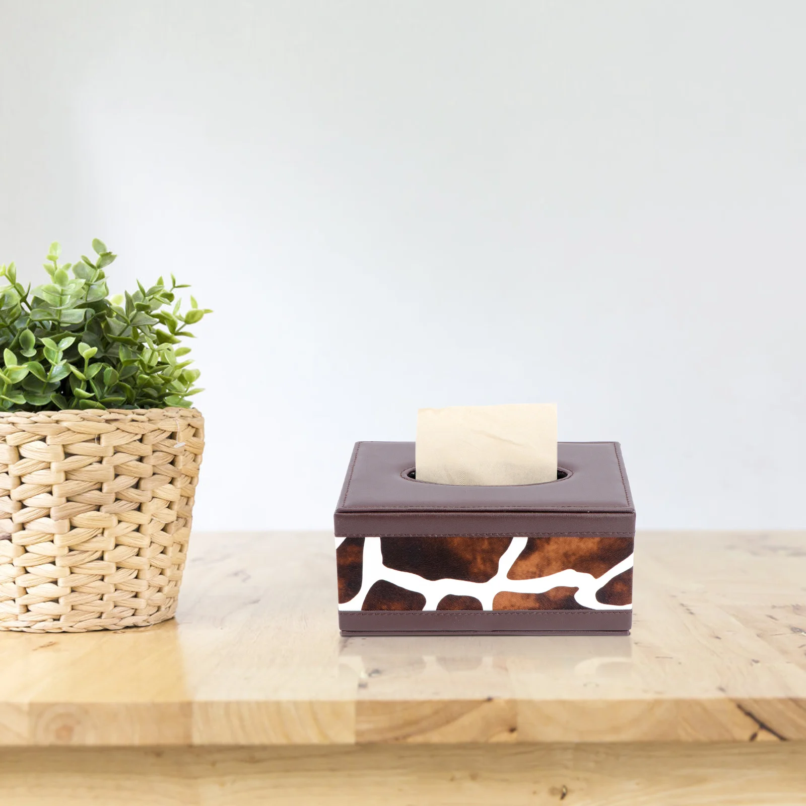 

PU Tissue Box Stylish Napkin Holder M Black White High Quality Material Toughness Car Home Office Decor