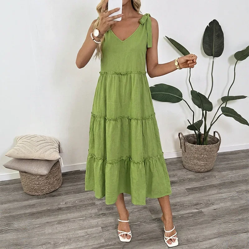 

Elegant Seaside Resort Style Suspender Skirt with Straps and Solid Color Cotton and Linen Dress