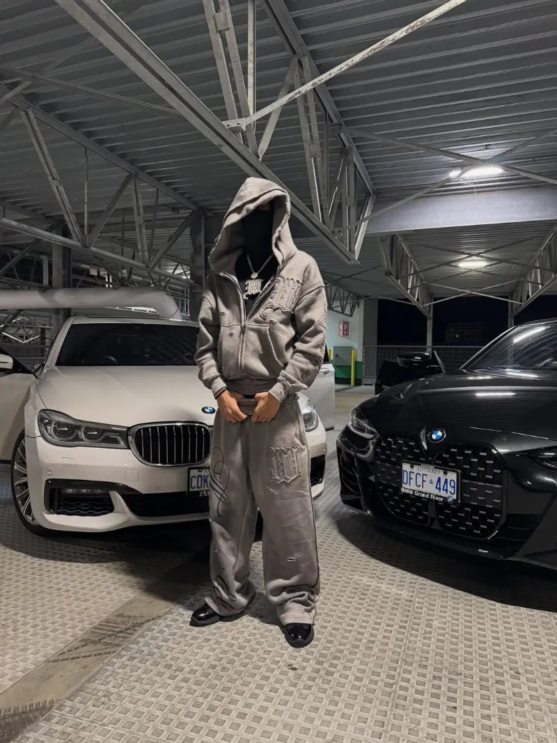 

High Street Y2K retro distressed color fringed letter logo design trendy and fashionable couple set Gothic punk loose coat