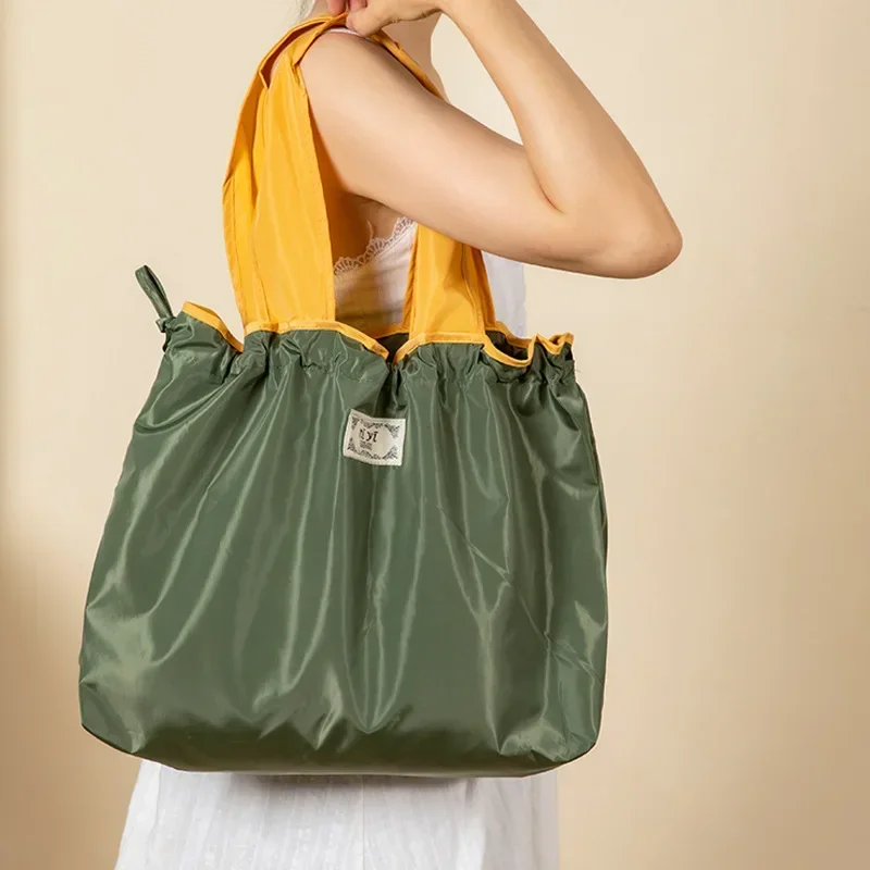 Large Drawstring Eco-friendly Shopping Bag Fashion Shoulder Bag Foldable Portable Tote Shopping Bag Waterproof Storage