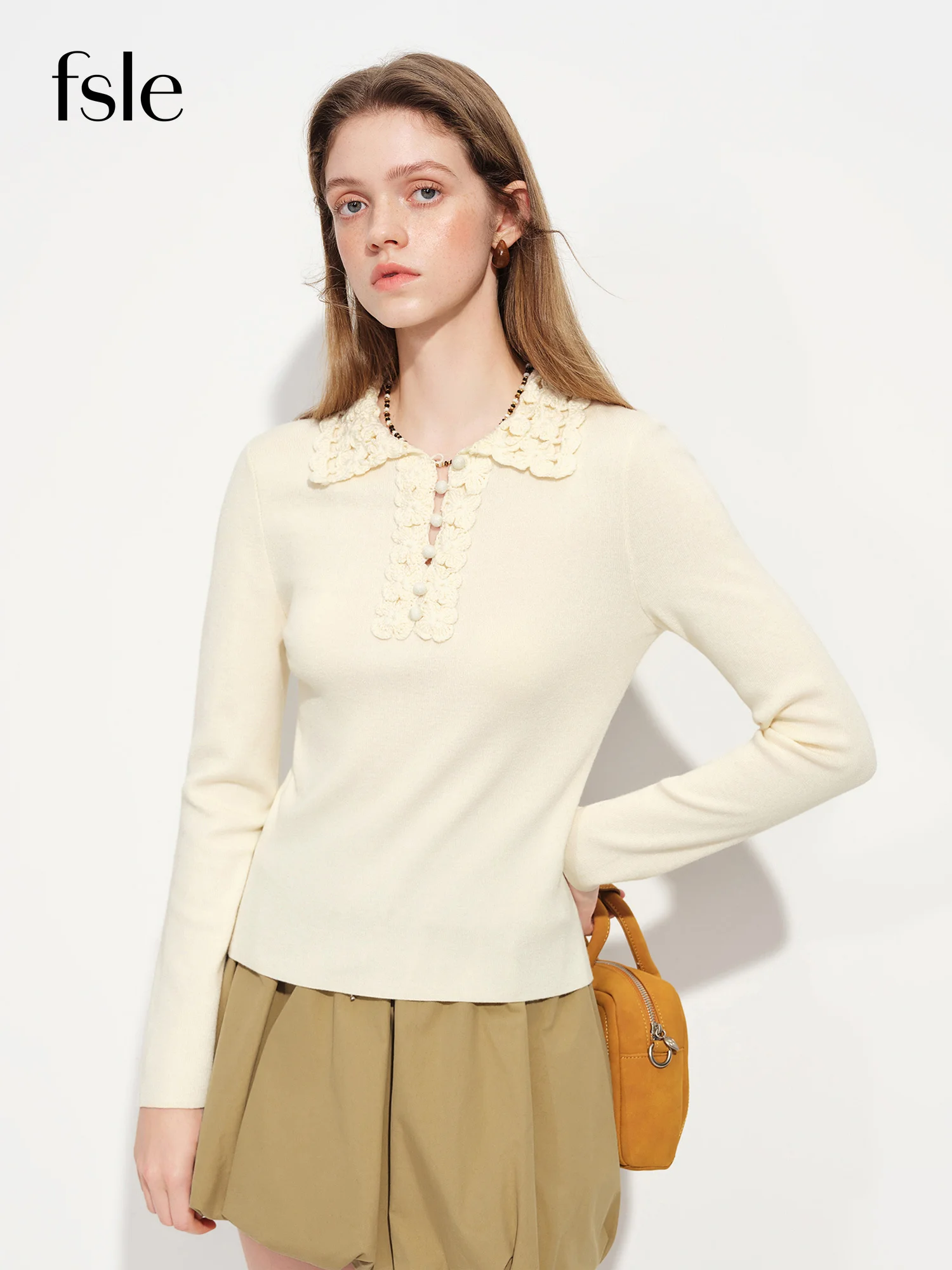 

Женский вязаный свитер FSLE 2026 с воротником поло и цветными блоками – комфортный пуловер с длинными рукавами для повседневной носки ​