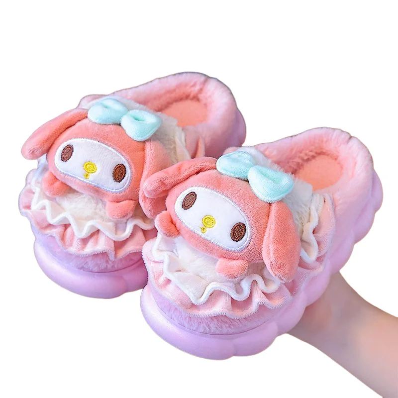 รองเท้าแตะผ้าฝ้ายสไตล์ใหม่สำหรับเด็ก Sanrio ลายคุโรมิ สำหรับเด็กผู้หญิง บุขนกำมะหยี่ น่ารัก สไตล์คู่พ่อแม่ลูก สำหรับเด็กขนาดกลางและใหญ่