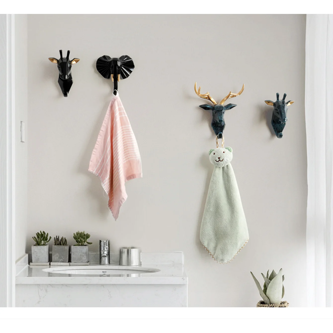 1pc Black Resin Cute Animals Wall Hook for Key Hat Hanger Wall Decor Deer Figurine decorative Hooks for Towel Kitchen Key Holder