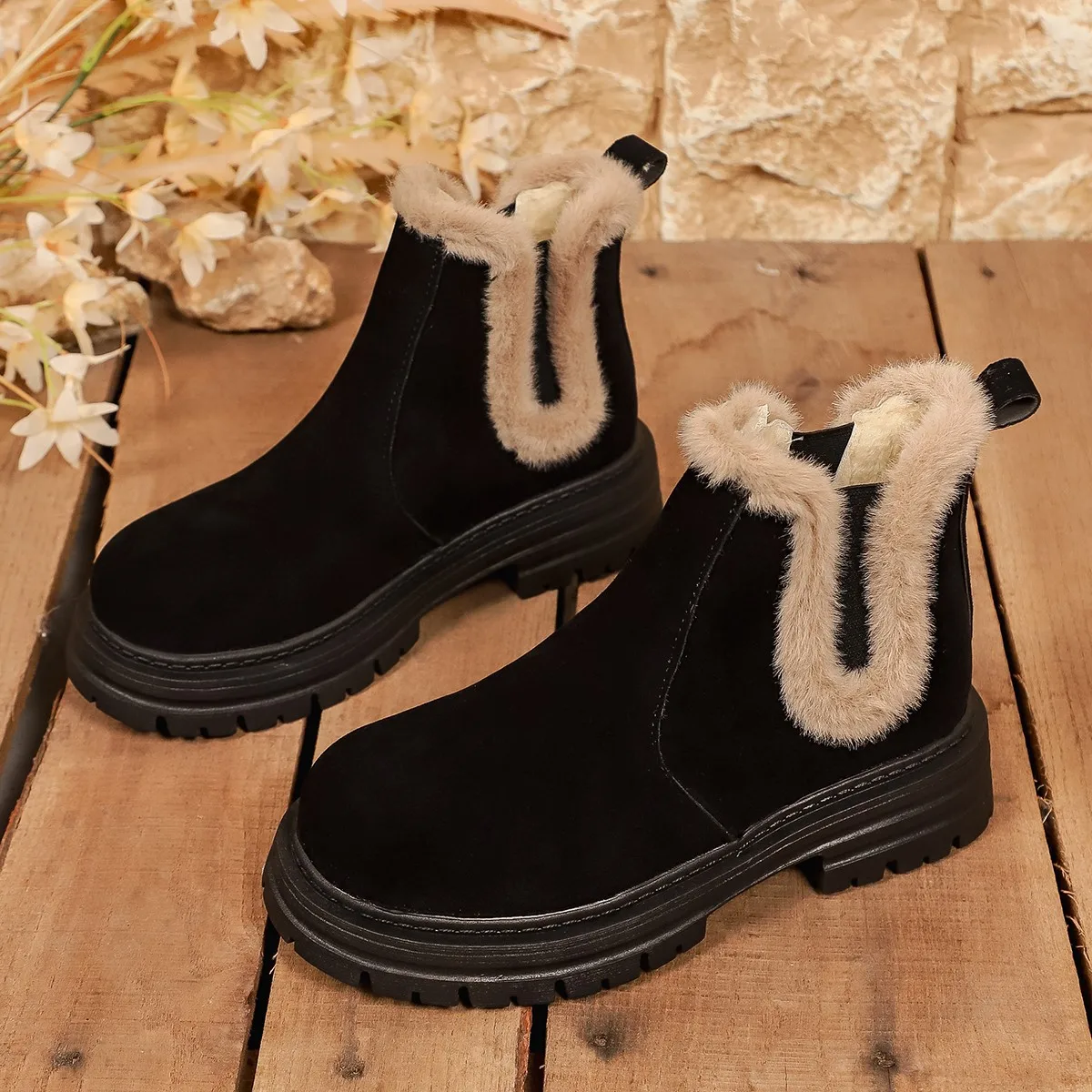 Women Winter Warm Plush Ankle Boots Fluffy Fur Non-slip Bottom Suede Snow Boots Fashion outdoor knight boots Western Botas Mujer
